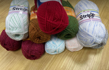 Load image into Gallery viewer, Medium Yarn Lucky dip 1000g (no wool)