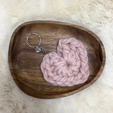 Load image into Gallery viewer, Keyring heart - Dusky pink